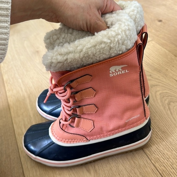 SOREL Winter Carnival Waterproof Boot (Women)
PARADOX PINK/ ABYSS, Size 7 M NWT - Picture 2 of 6
